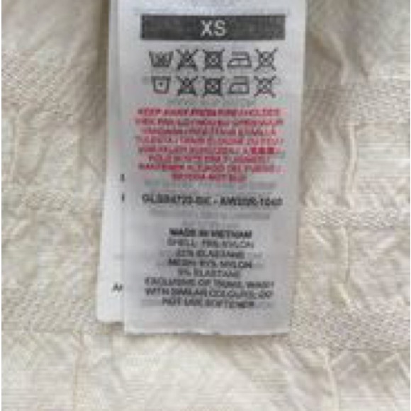 Gymshark Ruched Sports Bra - Picture 4 of 4